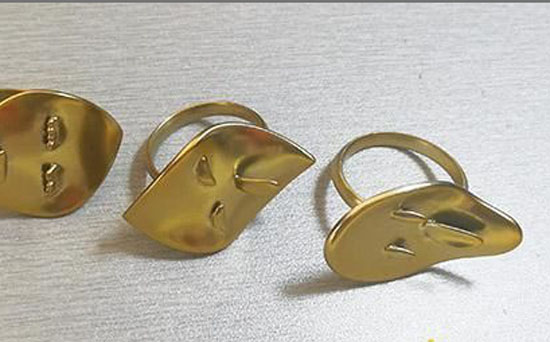 在塑料手板行業(yè)中，用PP材質(zhì)，也有缺點(diǎn)